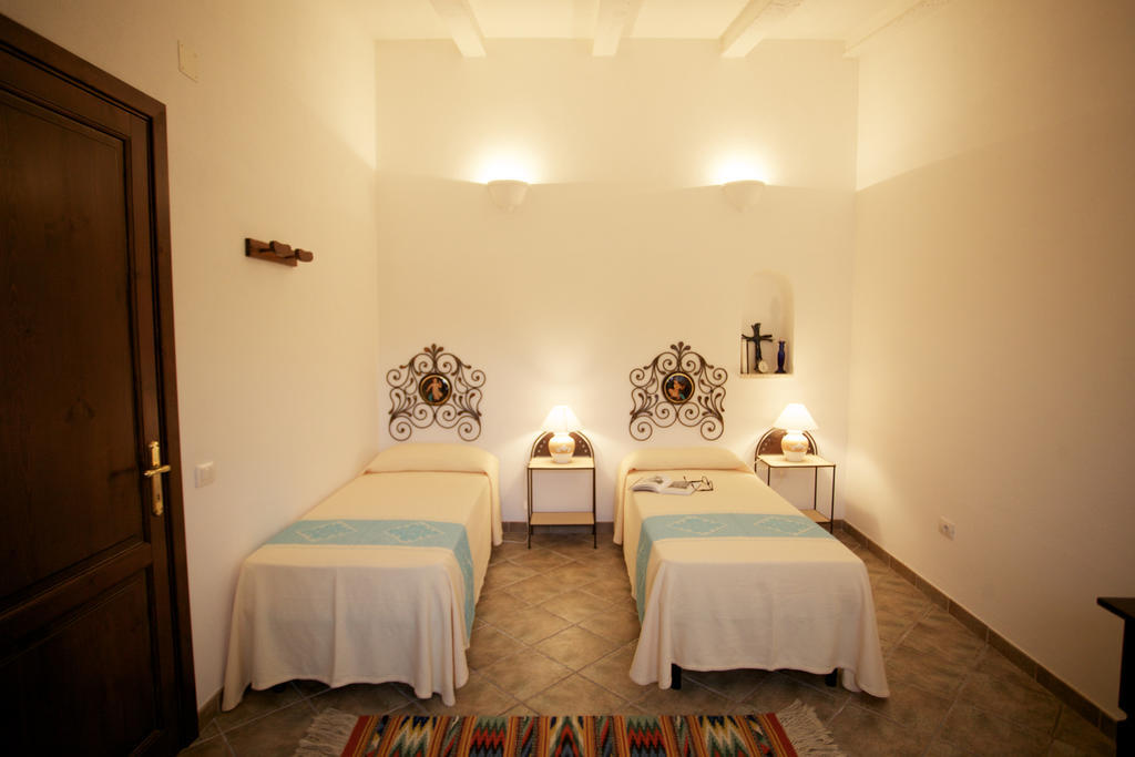 Ermosuras Villa Nuoro  Szoba fotó